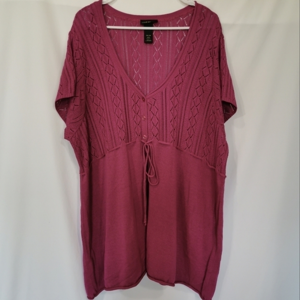 Lane Bryant Short Sleeve V-Neck Lightweight Sweater Sz 26-28 Open To Offers